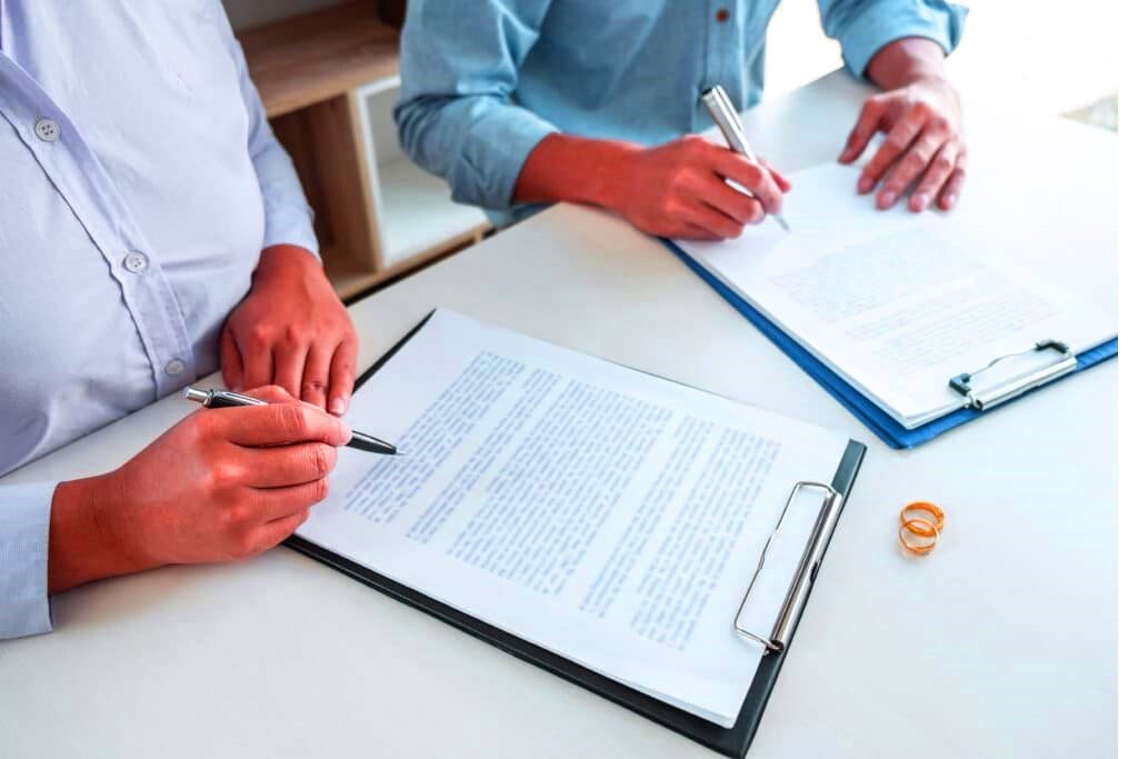 Untangling the Knots: Bankruptcy and Divorce